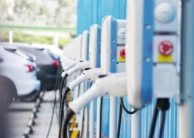 <b>布局充電樁散熱風(fēng)扇多年，三巨電機助力新能源汽車(chē)充電樁建設</b>
